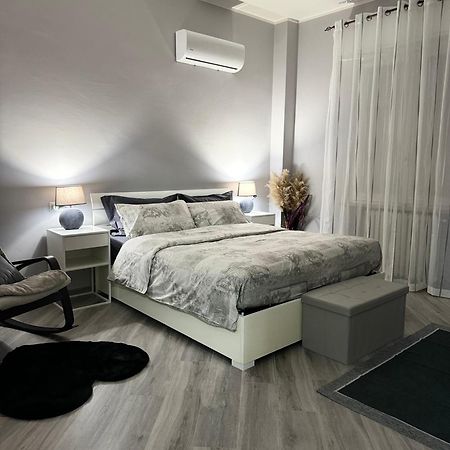 Trento House Zona Stazione Centro Storico Apartment Parma Luaran gambar