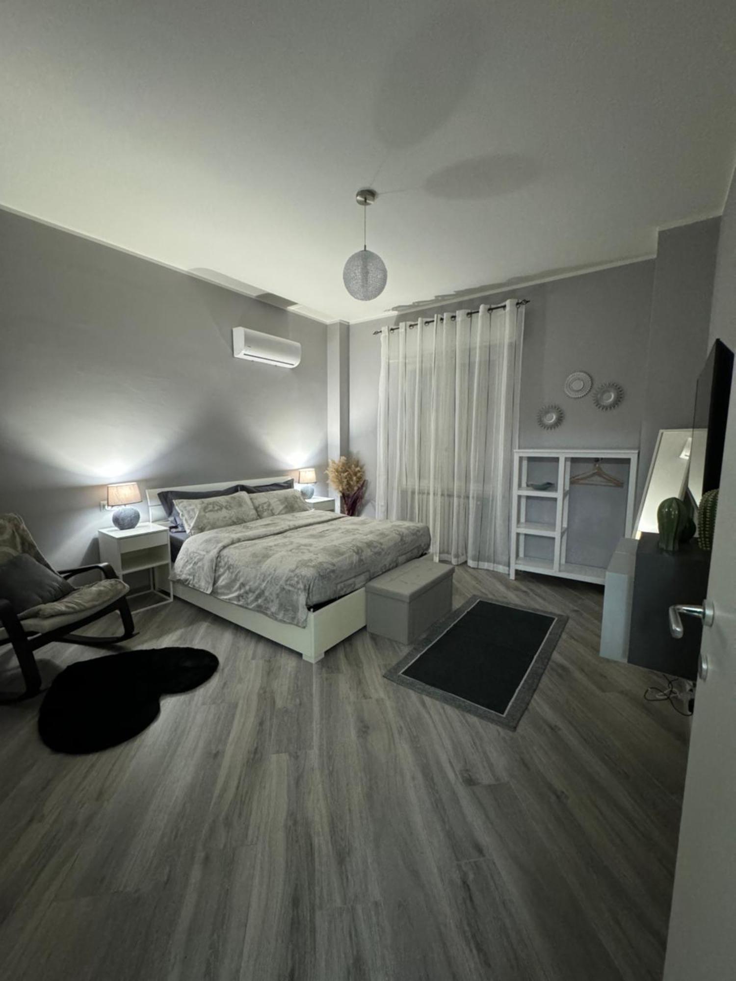 Trento House Zona Stazione Centro Storico Apartment Parma Luaran gambar