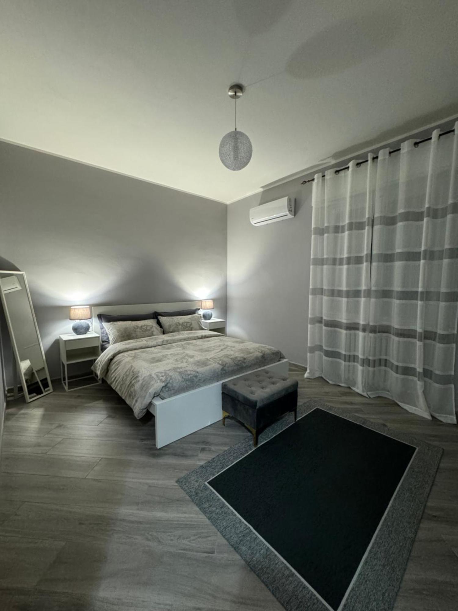 Trento House Zona Stazione Centro Storico Apartment Parma Luaran gambar