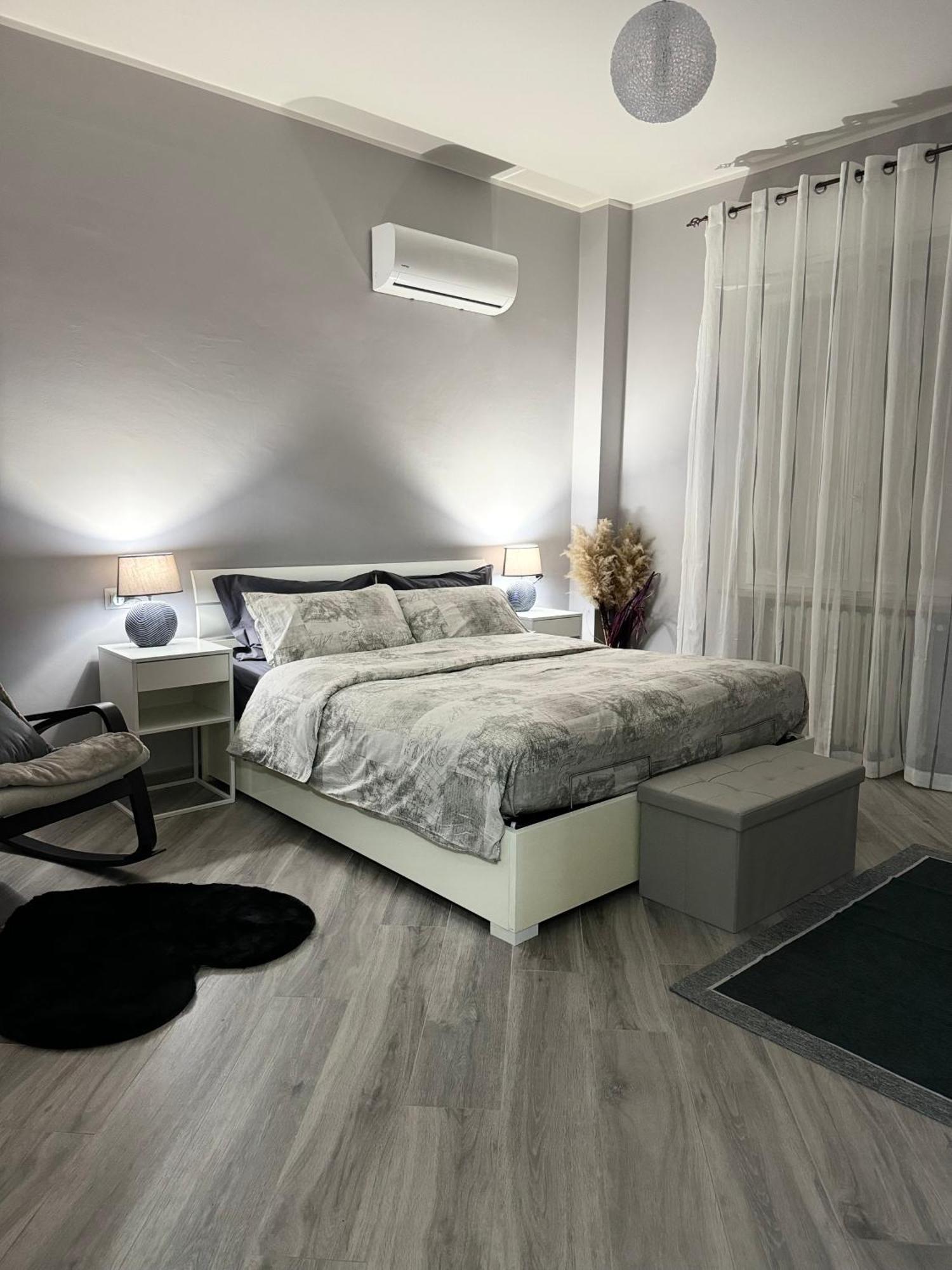 Trento House Zona Stazione Centro Storico Apartment Parma Luaran gambar