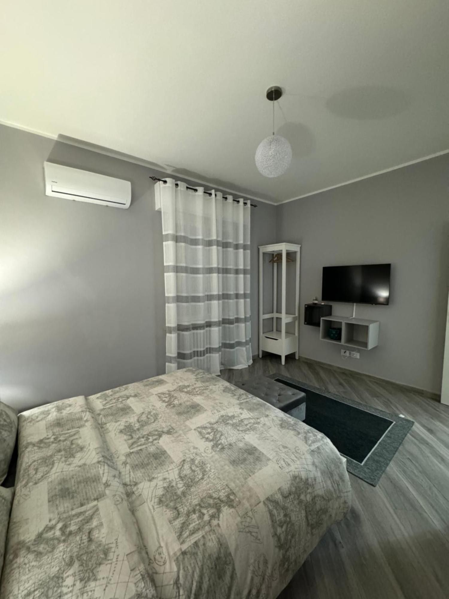 Trento House Zona Stazione Centro Storico Apartment Parma Luaran gambar