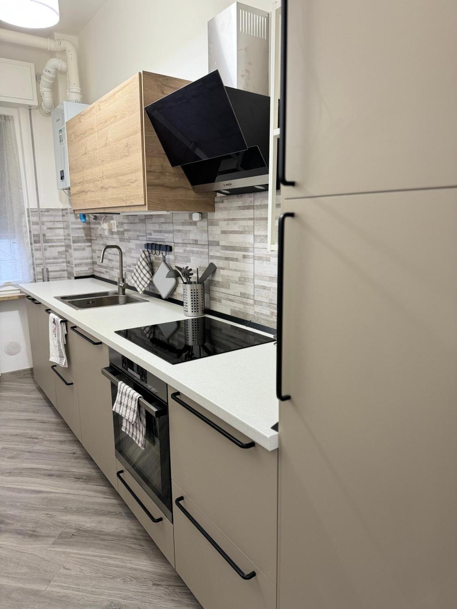 Trento House Zona Stazione Centro Storico Apartment Parma Luaran gambar