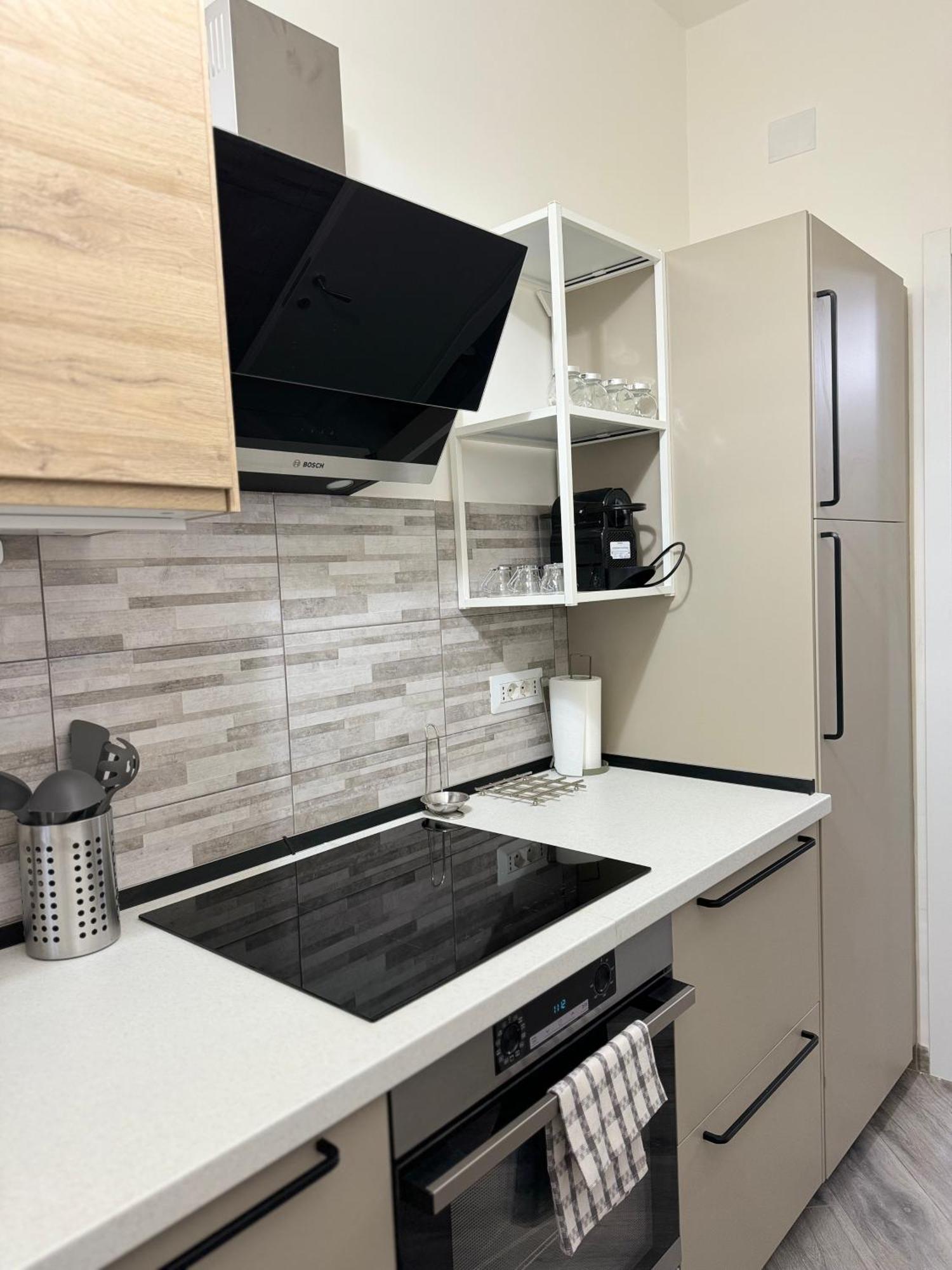 Trento House Zona Stazione Centro Storico Apartment Parma Luaran gambar